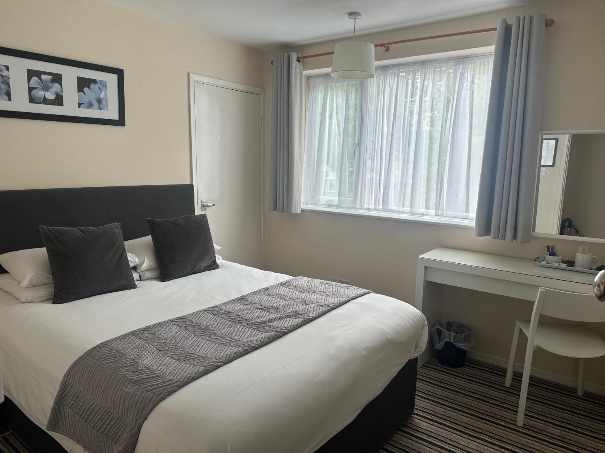 Alder Lodge Кембридж Экстерьер фото