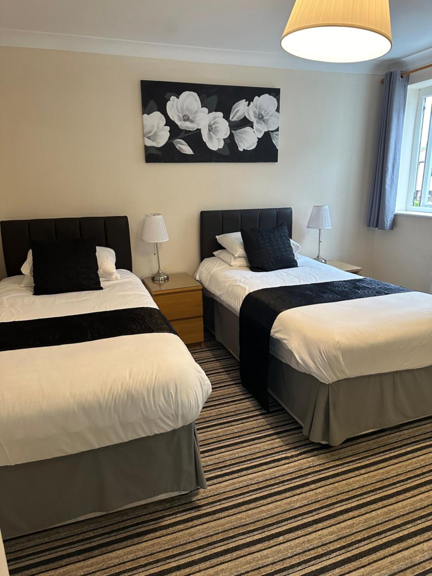 Alder Lodge Кембридж Экстерьер фото